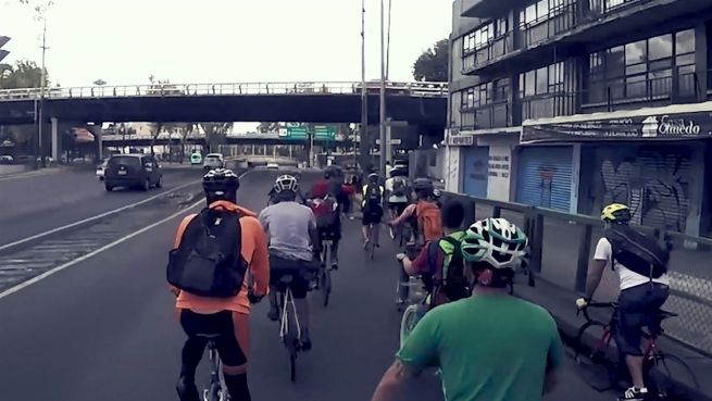 go to Erdbebenkuriere: Spendenservice mit dem Fahrrad